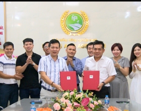 Hoàng Anh Agritech ký kết cung ứng 30.000 thùng phân bón hữu cơ với Công ty TNHH Bảo vệ thực vật ACB 