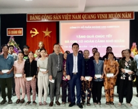 Hoàng  Anh Agritech trao tặng 100 suất quà cho hộ có hoàn cảnh khó khăn